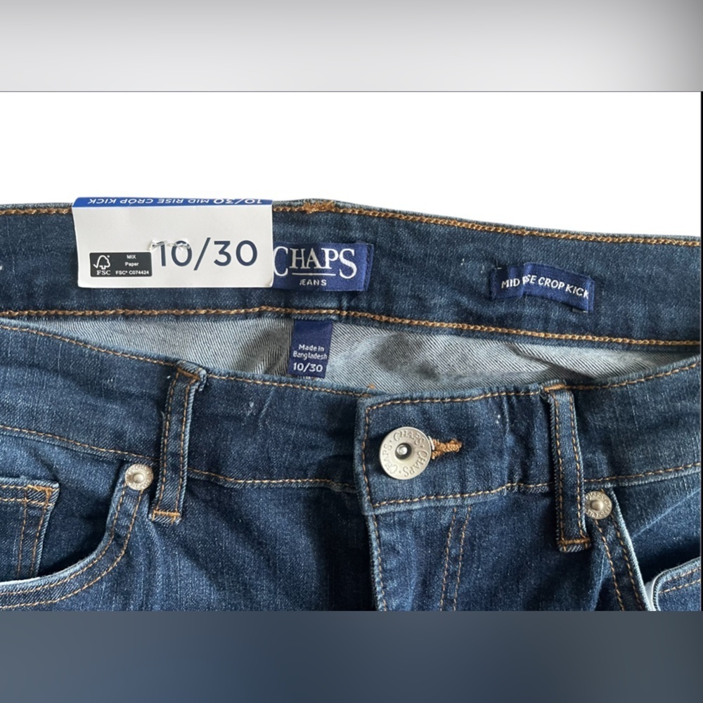 CHAPS jeans , MID RISE CROP KICK - Picture 4 of 6